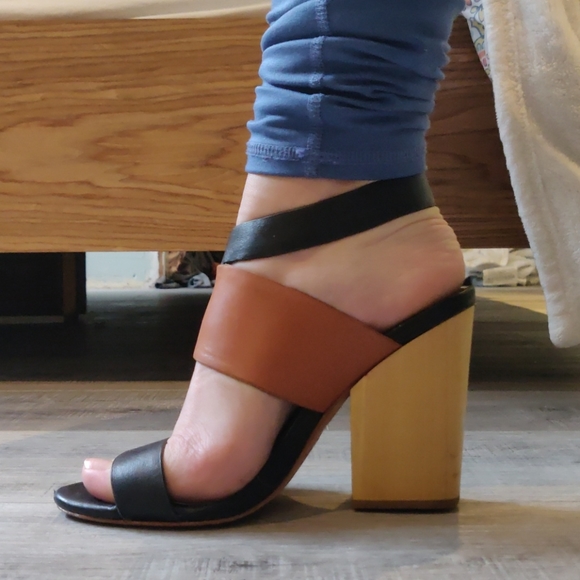 Wishbone Wood Block Heels - Picture 2 of 2